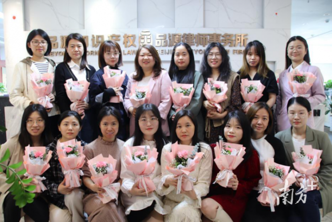 雷銀：在快節(jié)奏中秉持專業(yè)與服務(wù)